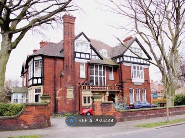 Blenheim Road, Wakefield WF1, 2 bed flat to rent, £1,100 pcm | PrimeLocation