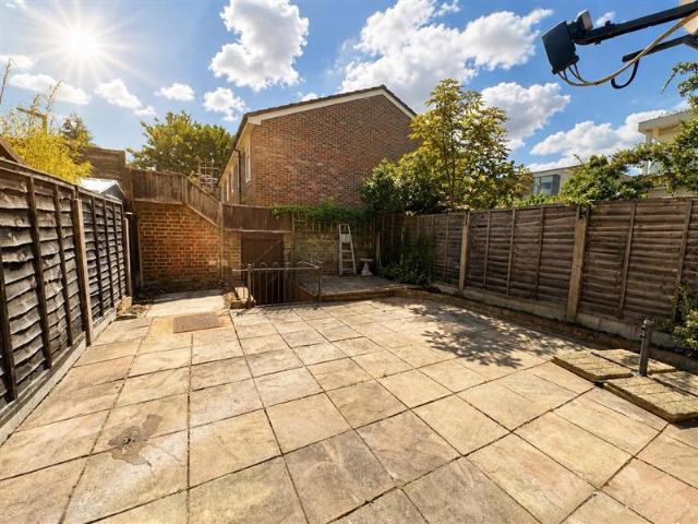 Blessington Road, London, SE13 3 bed terraced house to rent £2,400 pcm £554 pw
