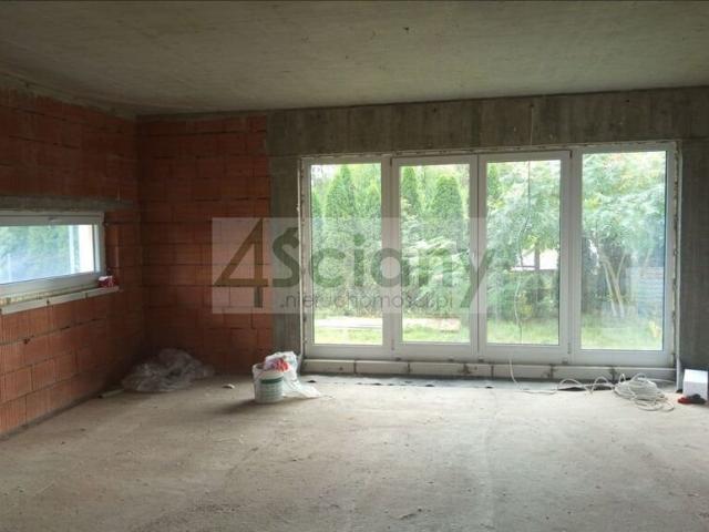 Bliźniak 125 m², stan surowy, garaże, duża działka