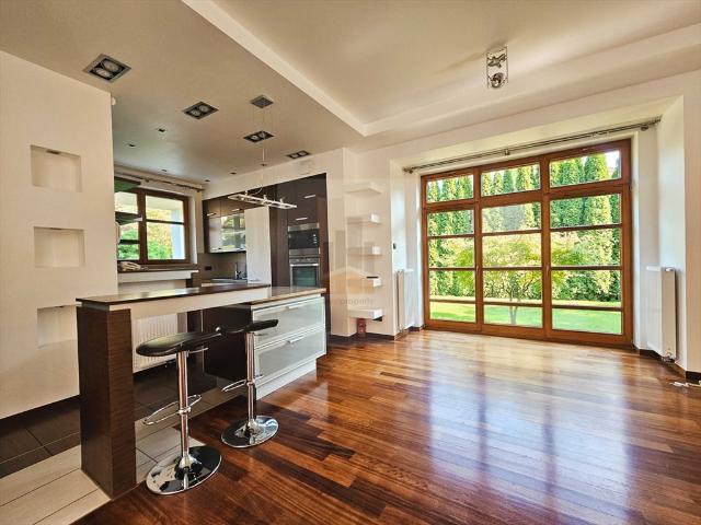 Bliźniak 260 m² w Konstancinie osiedle Konstancja