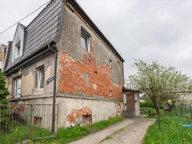 Bliźniak do remontu z dużym potencjałem, 120 m2, Krzyki