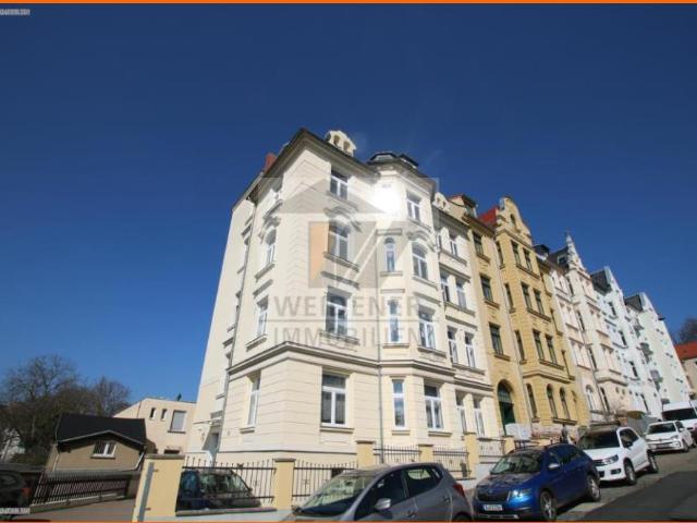 Blick über die Stadt! Gemütliche 3 Raum DG Wohnung mit großem Mietergarten