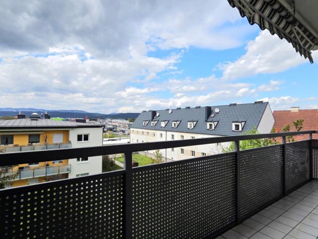 TOP LAGE Helle Wohnung mit Loggia & Aufzug – nähe Fischapark Shopping Center