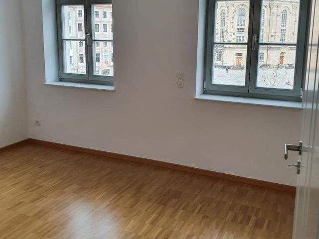 Blick zur Frauenkirche! Verträumte und exklusive Stadtwohnung mit großer Terrasse