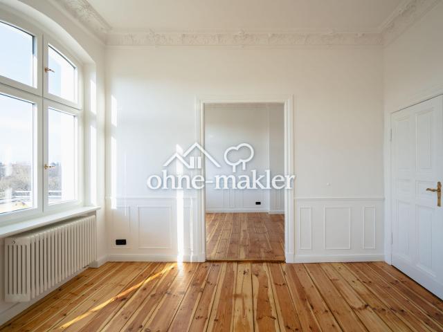 Blicke über Berlin: 3 Zi Altbau, Erstbezug, Balkon, Stuck, Tageslichtbad, Am Park, Provisionsfrei