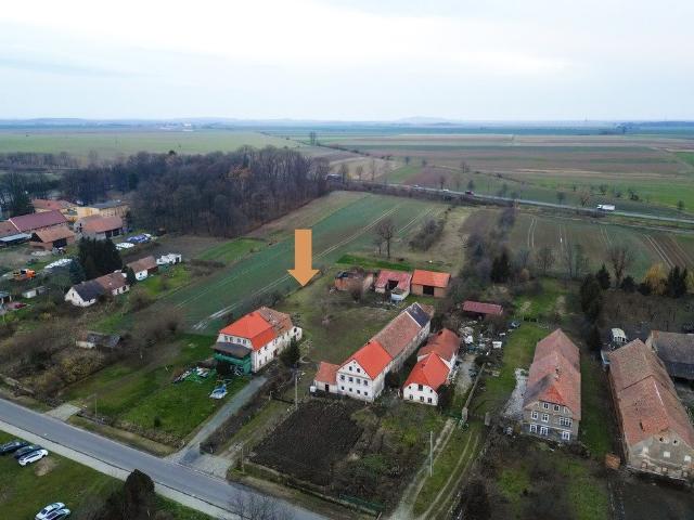 Blisko Ślęży i Sobótki – dom do remontu!