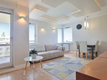Blisko parku apartament z balkonem oraz garażem