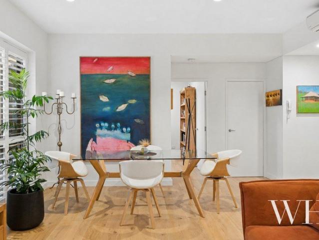 Blissful Beachside Retreat: Parkside Position