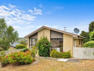 Kingston, Kingborough, Clarence, Tasmania, Penguin Island, Cloudy Bay, Kingborough, Tasmania Island