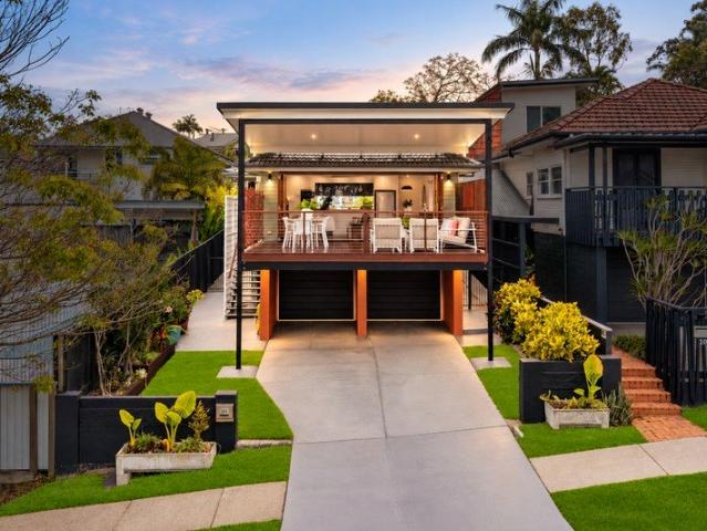 Blissful Family Oasis in Quiet Leafy Neighbourhood