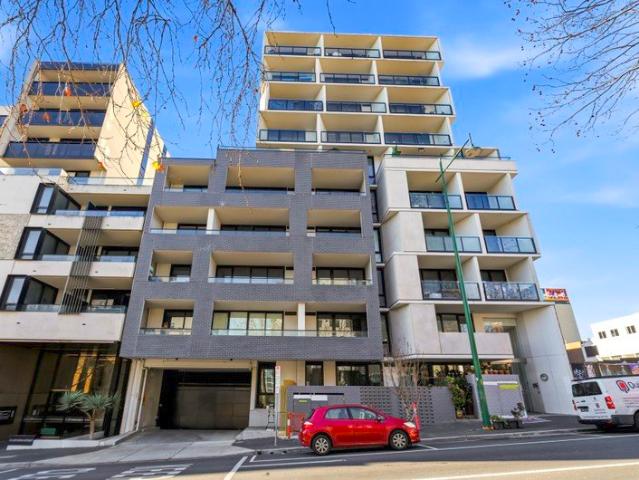Blissful ground floor living with generous terrace