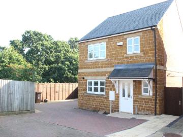 Blisworth Close, Northampton NN4, 3 bed detached house to rent, £1,300 pcm | PrimeLocation
