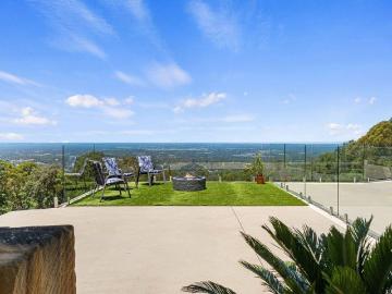 Blue Mountains Acreage Retreat With Incredible Views