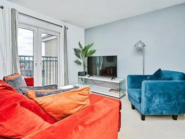 Blue Cedar Drive, Streetly, B74, Property for rent