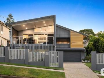 Blue Chip 607m² Landholding with City Views, Move In Ready Comfort and Outstanding Future Potential