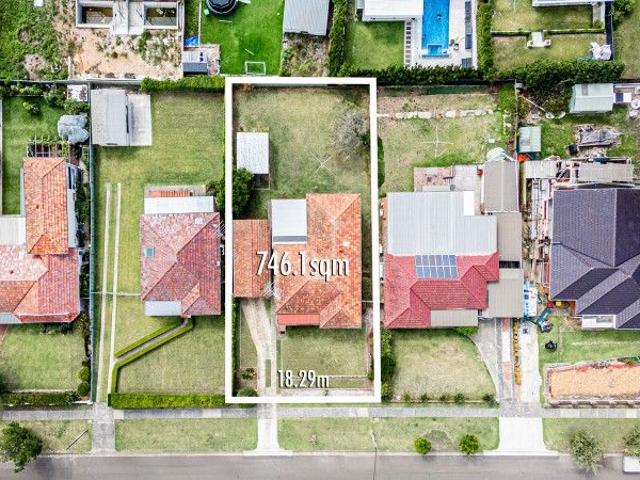 Blue chip family living with duplex potential on arguably Ryde's finest street