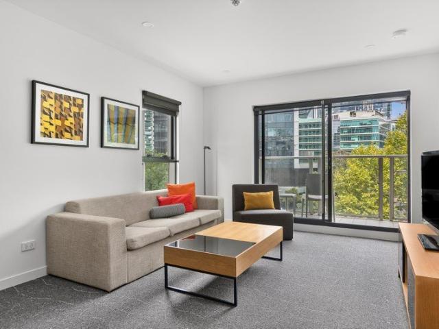 Blue Chip Investment in the Heart of Docklands 7.7% Net Return