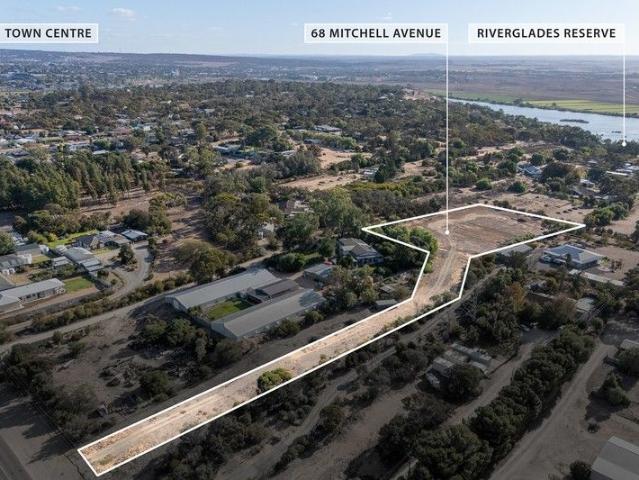 Blue chip, large block of land on the desirable East Side!