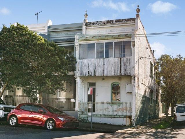 BLUE CHIP LEICHHARDT LOCATION WITH RARE PARKING