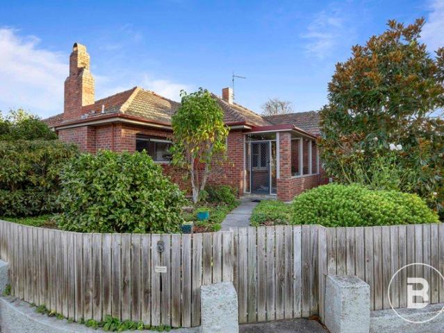 BLUE CHIP NEWINGTON WITH RARE DUAL FRONTAGE ACCESS