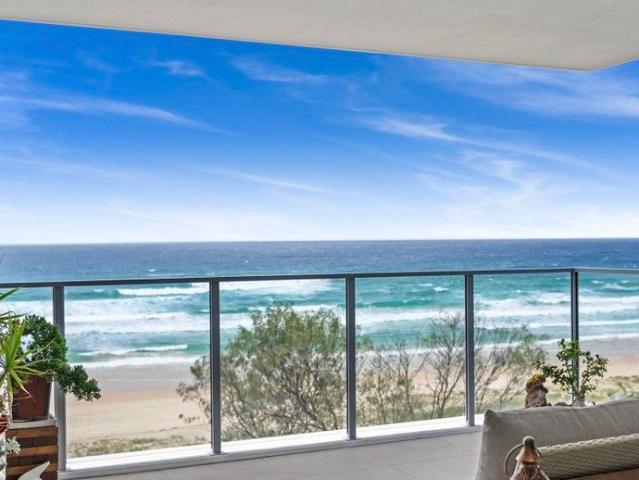 Elevated Position, Exceptional Views 3 Bedroom Beachfront Living in 'Seaclusion'