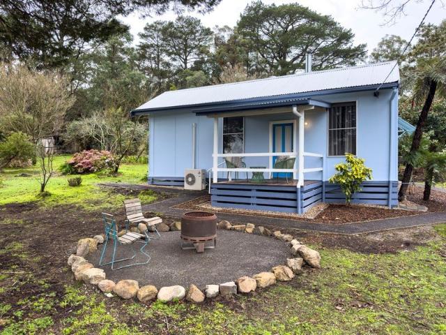 Blue Country Cottage Acreage Outlook