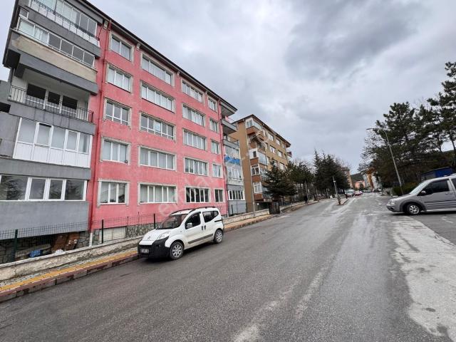 Blue Emlak'tan Cumhuriyet Mahallesi'nde Kiralık 2+1 Daire