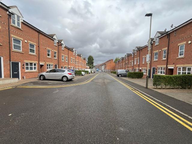 Blue Fox Close, West End, Leicester LE3, 4 bed town house to rent, £2,236 pcm | PrimeLocation