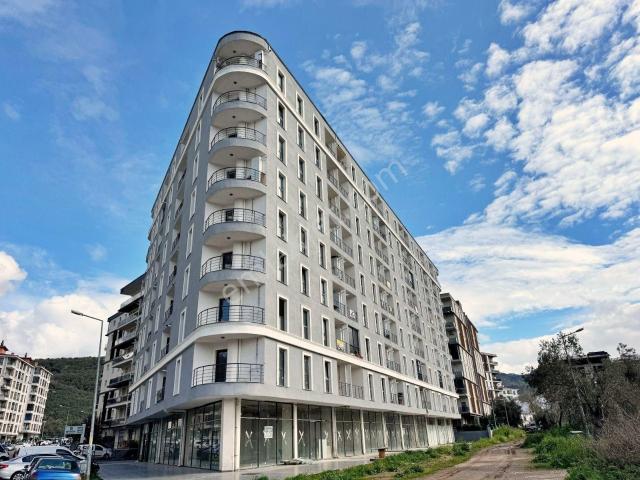 blue Life Egen'den Gerçek İlan Kadıköy'de Ferah Yeşil Alan Manzaralı 1+1 Asansörlü Satılık Daire