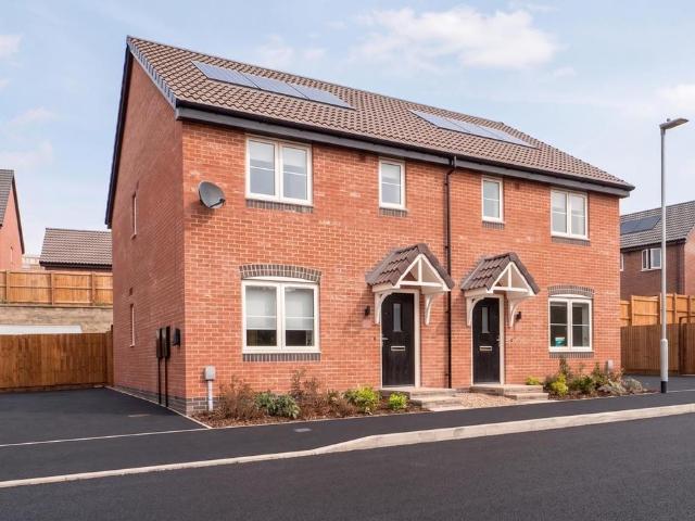 Bluebell Way, Shepshed, LOUGHBOROUGH 3 bed semi detached house to rent £1,400 pcm £323 pw