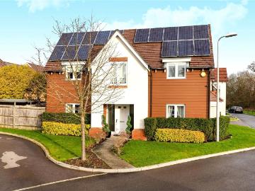 Bluebell Crescent, Woodley, Berkshire RG5, 4 bed detached house to rent, £2,750 pcm | PrimeLocation