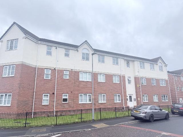 Blueberry Avenue, New Moston M40, 2 bed flat to rent, £925 pcm | PrimeLocation