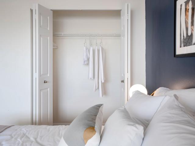 Blueground Boston 1 Bedroom Apartment for Rent at 8 Whittier Pl #86, Boston, MA 02114 West End