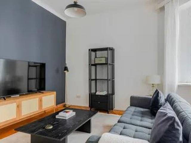 Blueground ID468, Innere Stadt