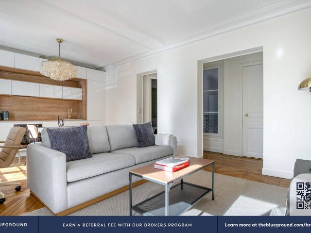 Blueground ID661, Auteuil
