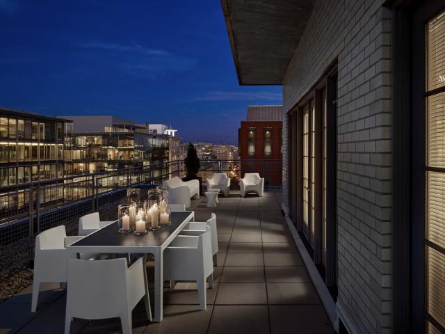 Blueground Washington DC 3 Bedroom Home for Rent at 1425 P St Nw #1055, Washington, DC 20005 Logan Circle Shaw