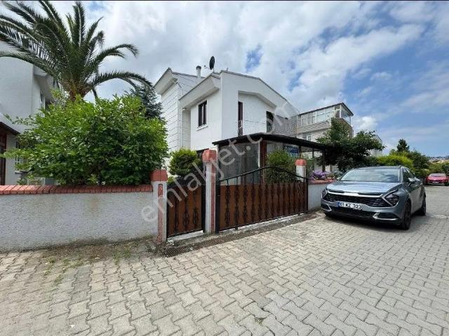 Blueinvest Trabzon Kaşüstü Kamelya Sitesi Lüks 4+1 Satılık Villa