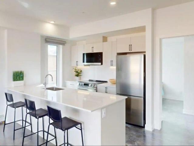 Blues by Battistella 1431 9 Ave SE — 2 Bed, 2 Bath