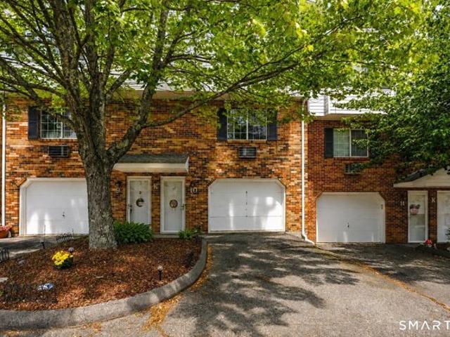 Blueridge Dr Apt K, Waterbury, Home For Sale