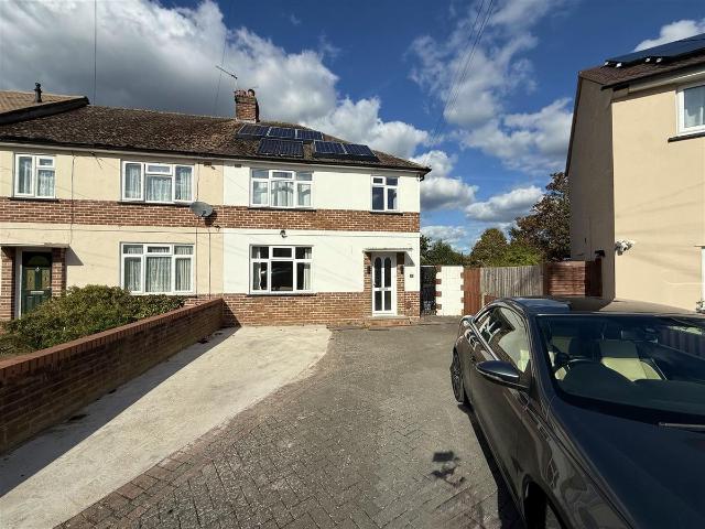 Blumfield Crescent, Slough SL1, 3 bed semi detached house to rent, £2,450 pcm | PrimeLocation