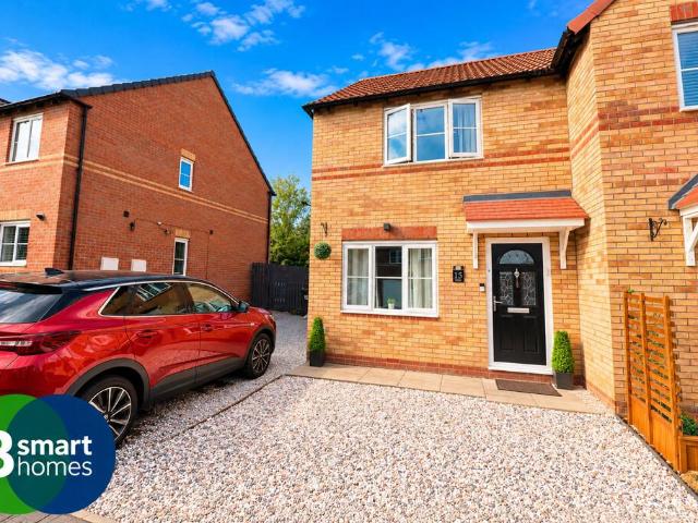 Blunn Croft, Mexborough S64 2 bed semi detached house to rent £800 pcm £185 pw
