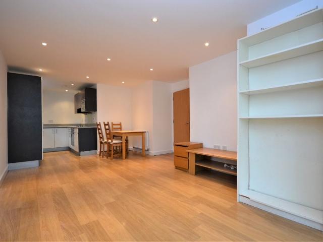 Blyth Road, Bromley BR1, 2 bed flat to rent, £1,750 pcm | PrimeLocation