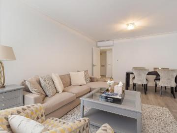 Blythe Road, London W14 1 bed flat to rent £2,999 pcm £692 pw