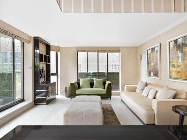 Blythe Road, London, W14 3 bed apartment to rent £5,746 pcm £1,326 pw