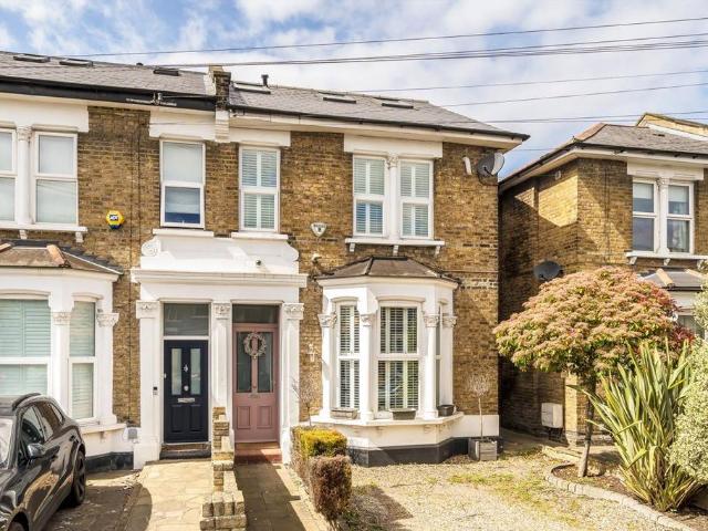 Blythe Vale, London SE6 5 bed house to rent £4,900 pcm £1,131 pw