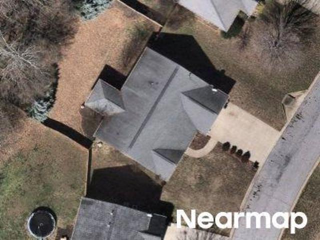 Blythwood Dr
