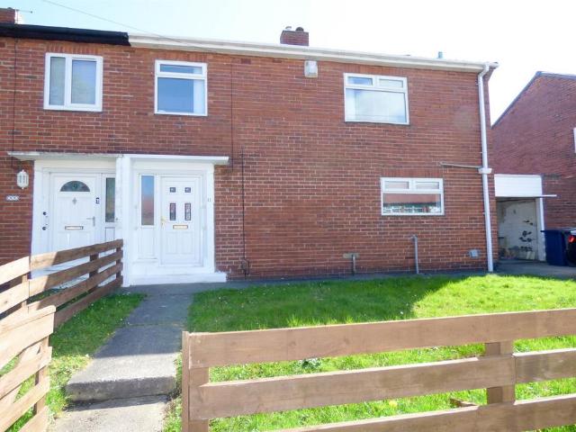 Blyton Avenue, South Shields 3 bed semi detached house to rent £995 pcm £230 pw