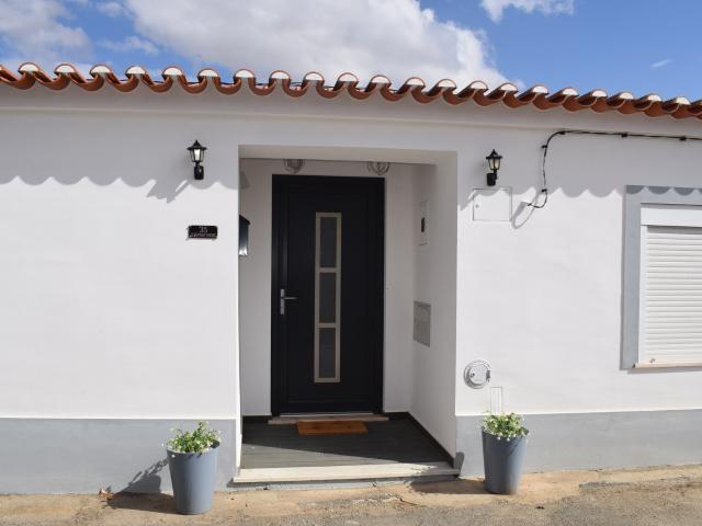 BM182: Bela moradia alentejana com 2 quartos, jardim privado. 90m² Casével e Vaqueiros
