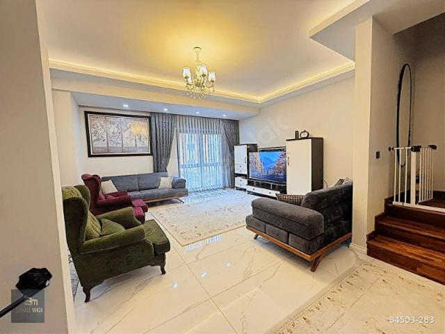 BM REAL ESTATE YUNUSELİ'NDE SATILIK 3 KATLI ASANSÖRLÜ VİLLA