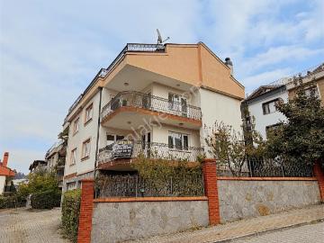 Bm Real Estate Gümüştepe'de Satılık Bakımlı 5+1 Villa